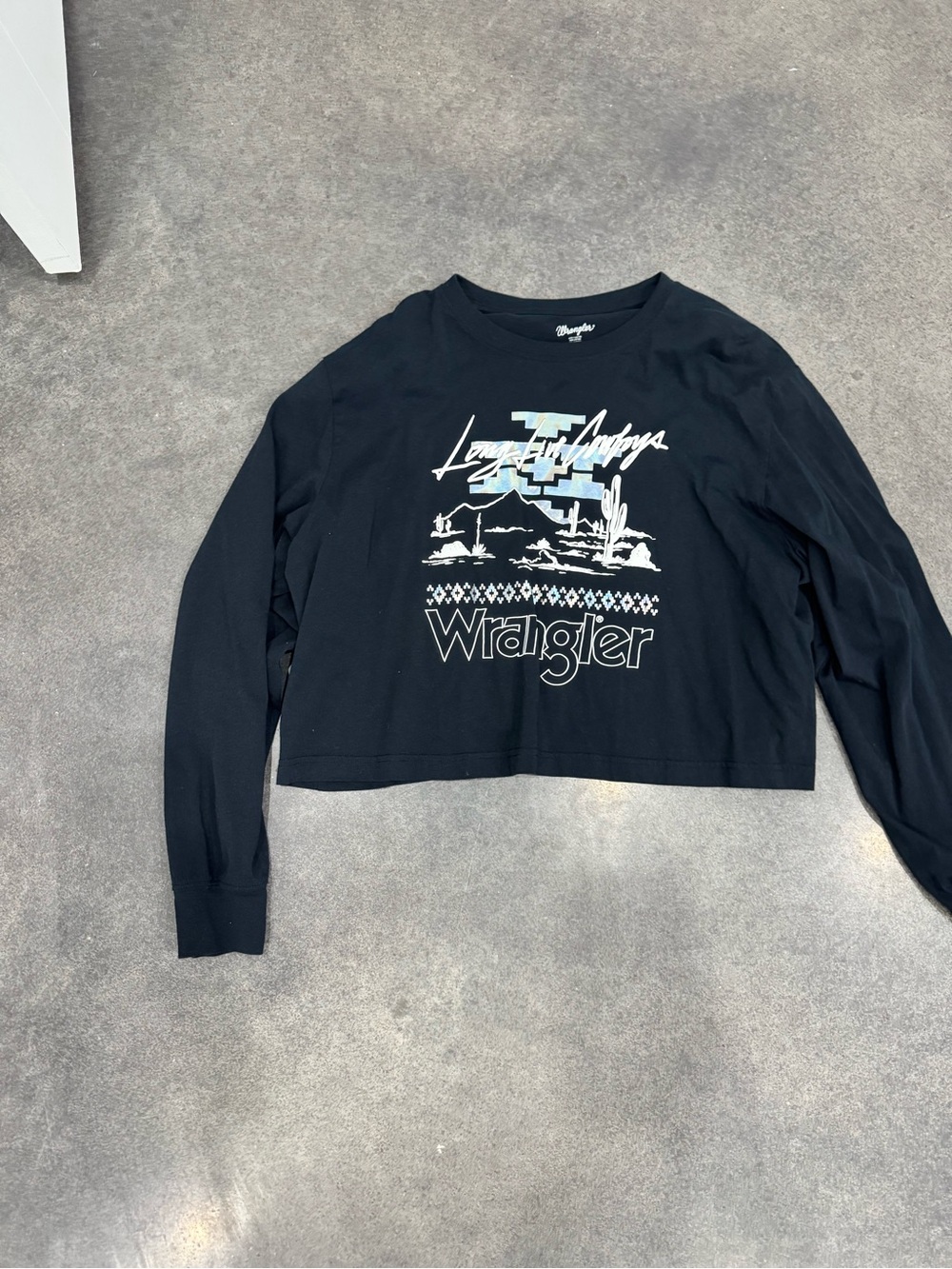 Wrangler Black Long-Sleeve Graphic Crop Tee